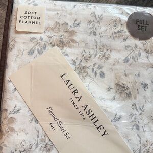 Laura Ashley Full Fragrant Floral Cotton flannel Sheet Set white beige gray new